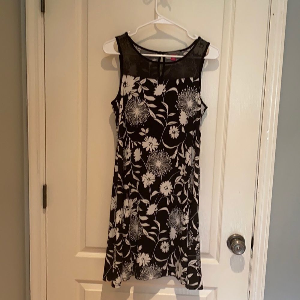 Precious Vince Camuto Shift dress S